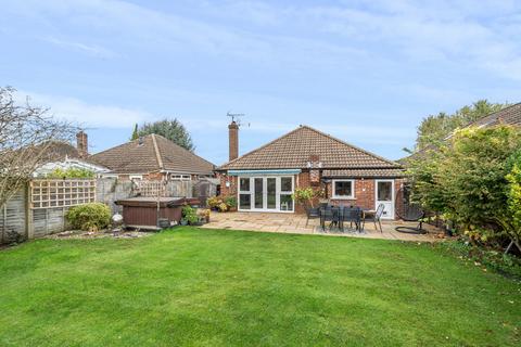 3 bedroom bungalow for sale, Richmond Drive, Shepperton, TW17