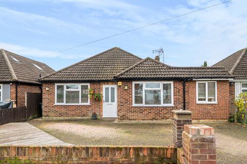 3 bedroom bungalow for sale, Richmond Drive, Shepperton, TW17