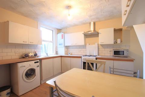 3 bedroom terraced house for sale, Montague Waye, Southall UB2