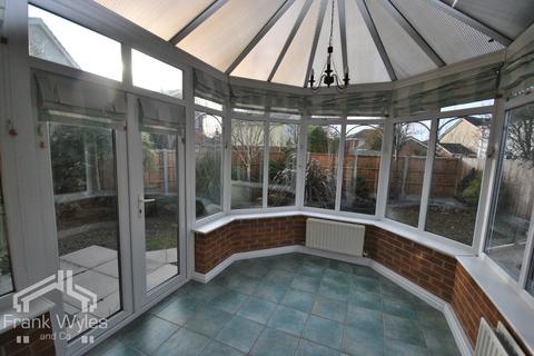 4 bedroom detached house to rent, Cardinal Gardens, Lytham St Annes, Lancashire