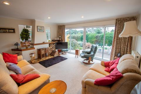 undefined, Warren Park, West Hill