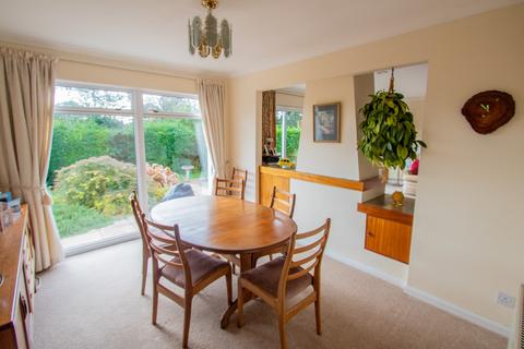 undefined, Warren Park, West Hill