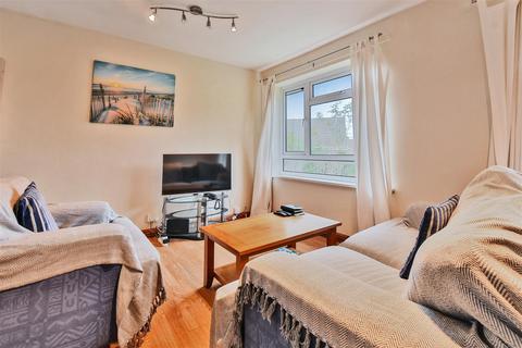 2 bedroom apartment for sale, Station Court, Easingwold, York