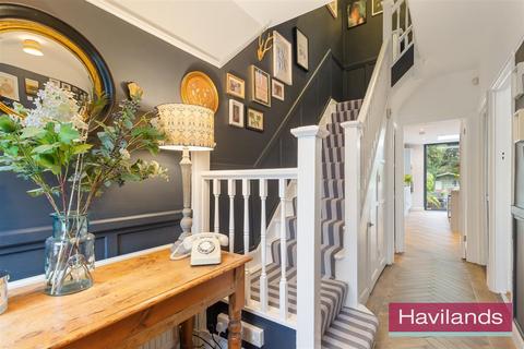 97 Halstead Road, London, N21 3DR