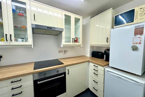 2 bedroom terraced house for sale, Coxmoor Close, Fleet GU52