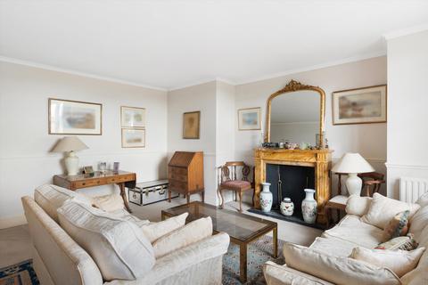 3 bedroom apartment for sale, Queen's Gate Gardens, South Kensington SW7