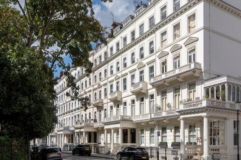 Queen's Gate Gardens, South Kensington SW7