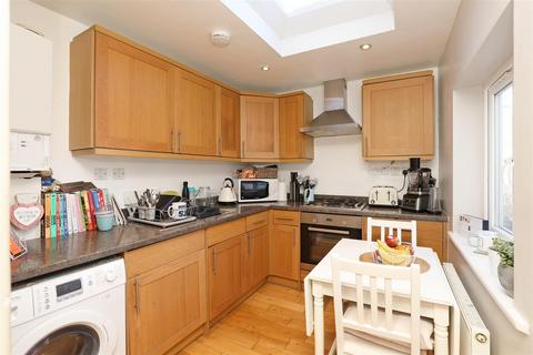 1 bedroom flat to rent, Wadham Road, London