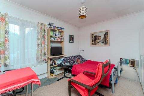 undefined, Kipling Court, Hanwell