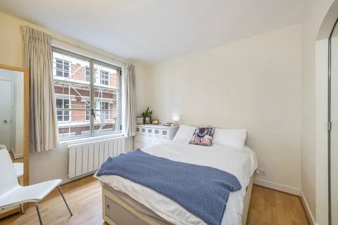undefined, The Circle, Queen Elizabeth Street, London