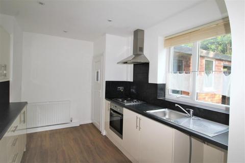 3 bedroom terraced house to rent, Bleasdale Road, M22 1RX