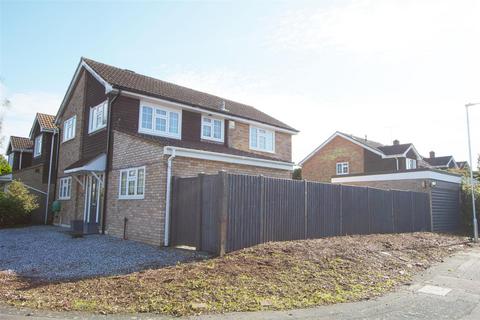 4 bedroom detached house for sale, Hillhouse Close, Billericay CM12