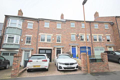 4 bedroom townhouse for sale, Dalton Crescent, Nevilles Cross, Durham