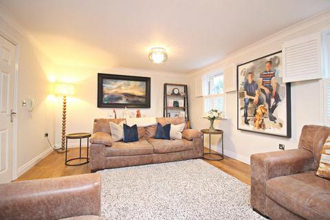 4 bedroom townhouse for sale, Dalton Crescent, Nevilles Cross, Durham