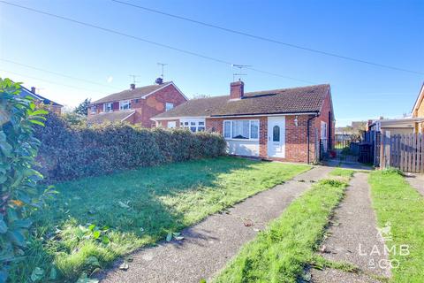 2 bedroom semi-detached bungalow for sale, Manfield Gardens, Clacton-On-Sea CO16