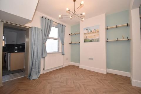 2 bedroom terraced house for sale, Oxford Street, St Thomas, Exeter, EX2