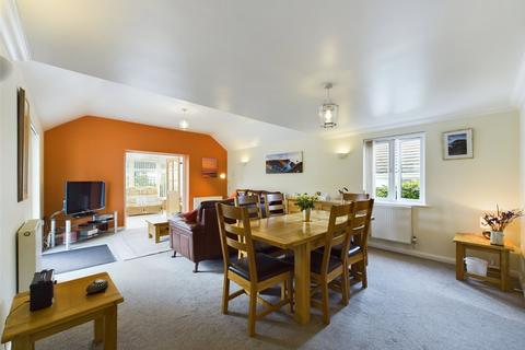 21 Slate Close, Delabole, PL33 9EN