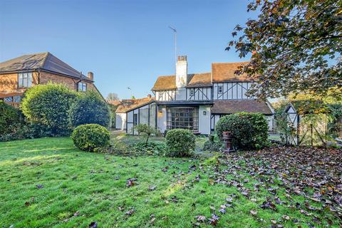 3 bedroom detached house for sale, High Street, Hornchurch