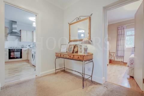 2 bedroom flat for sale, Tudor Gardens, London, NW9