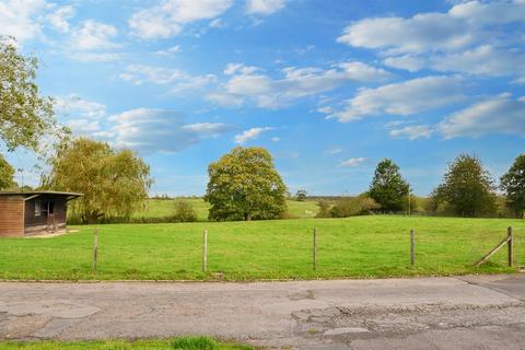 3 bedroom detached bungalow for sale, Kings Court Road, Gillingham