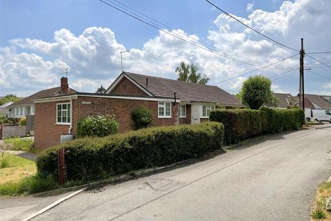3 bedroom detached bungalow for sale, Kings Court Road, Gillingham