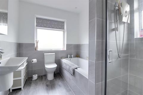 115 Carr Lane, Willerby, Hull, HU10 6JT