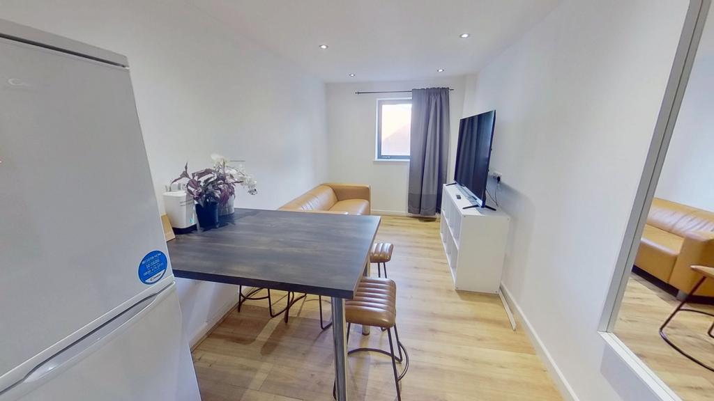 Apartment in Nottingham, Rainbow Quarter, St Ann's - View 2
