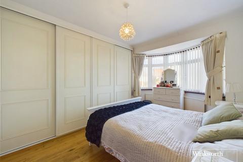 3 bedroom semi-detached house for sale, Briarwood Close, London NW9