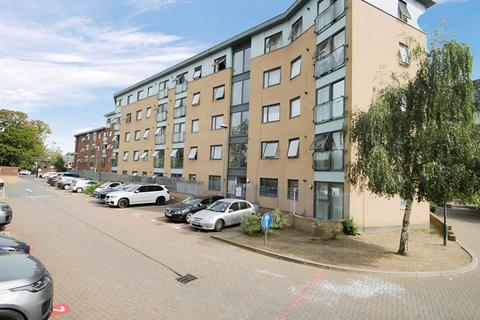 2 bedroom apartment to rent, 92a Bath Road, Hounslow TW3