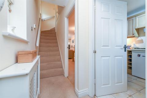 3 bedroom townhouse to rent, The Croft, Henley-In-Arden B95