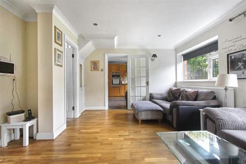 4 bedroom detached house for sale, Windsor Close, Cheshunt