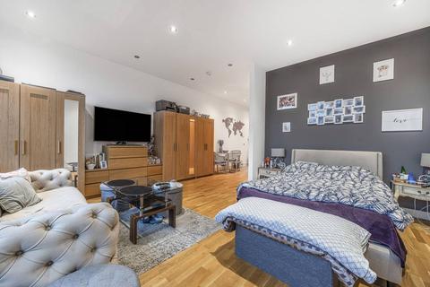 Studio for sale, Research House, Perivale, Greenford, UB6