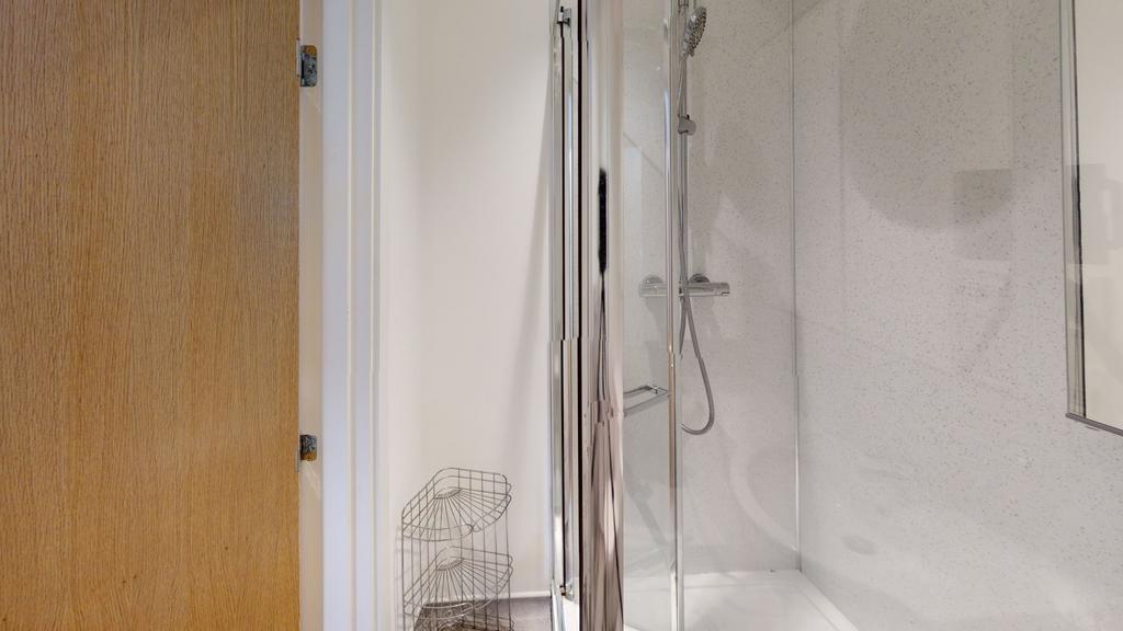 6-54-Glasshouse-St-Bathroom(2)