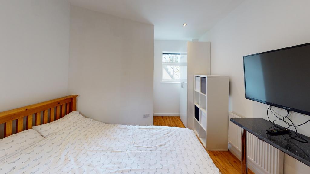 6-54-Glasshouse-St-Bedroom(3)