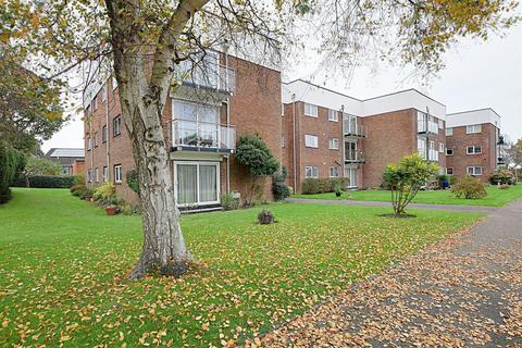 2 bedroom flat for sale, Heighton Close, Bexhill-On-Sea