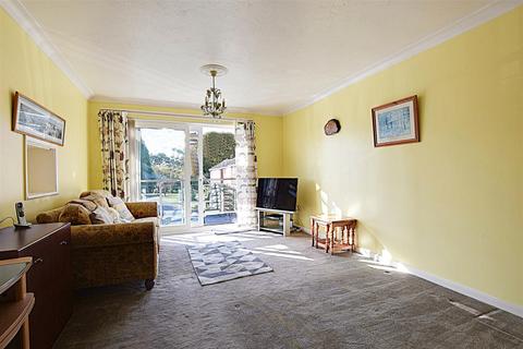 2 bedroom flat for sale, Heighton Close, Bexhill-On-Sea