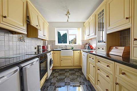 2 bedroom flat for sale, Heighton Close, Bexhill-On-Sea