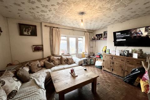 3 bedroom flat to rent, Ashton Road, EN3