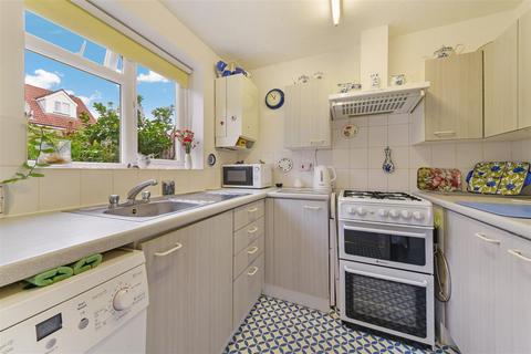 3 Wilkins Close, Mitcham, CR4 3SA