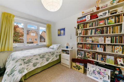 3 Wilkins Close, Mitcham, CR4 3SA