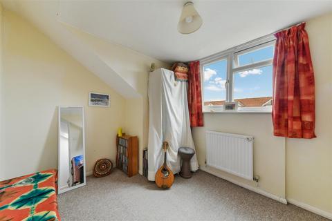3 Wilkins Close, Mitcham, CR4 3SA