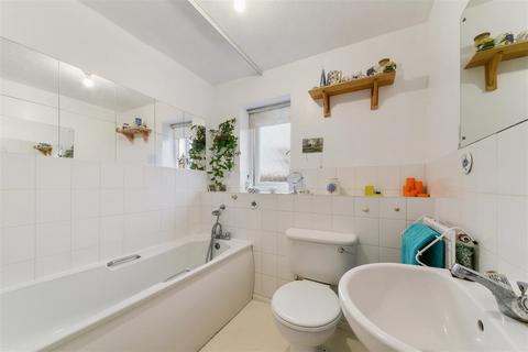 3 Wilkins Close, Mitcham, CR4 3SA