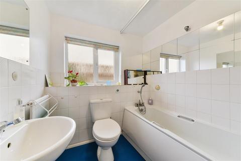 3 Wilkins Close, Mitcham, CR4 3SA