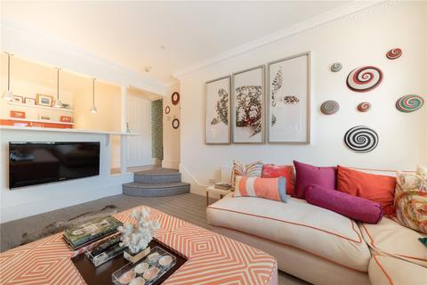 2 bedroom apartment for sale, London W8