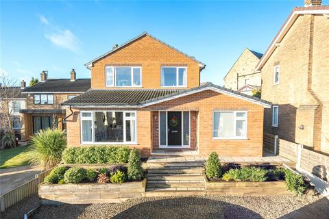 4 bedroom detached house for sale, Manor Court, Leeds, West Yorkshire