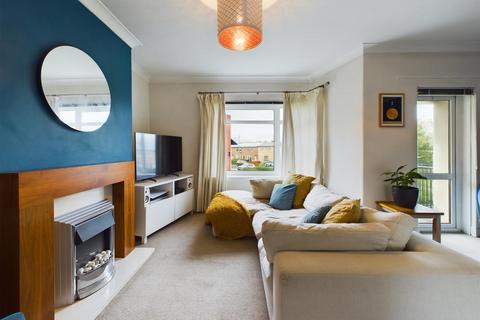 2 bedroom flat for sale, Glenspean Street, Glasgow G43