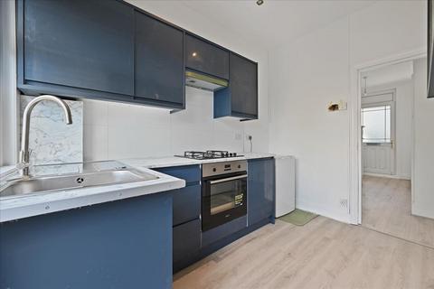 3 bedroom house to rent, York Road, Acton, W3