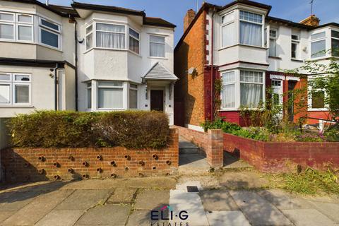 3 bedroom end of terrace house for sale, Hillview Gardens, NW4