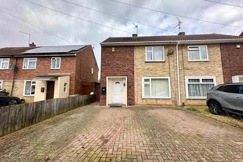 2 bedroom semi-detached house to rent, Chiltern Rise, Peterborough PE4