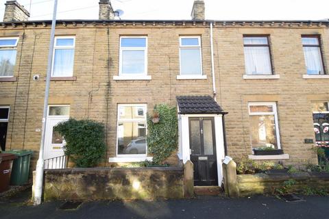 3 bedroom terraced house to rent, Ryecroft Street, Ossett WF5